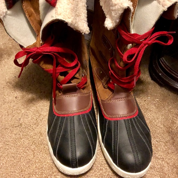 JustFab Winter Boots - Picture 1 of 2